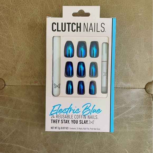 CLUTCH PRESS ON NAILS 5 SETS - $15 for all 5 sets or $4 each - Picture 6 of 7
